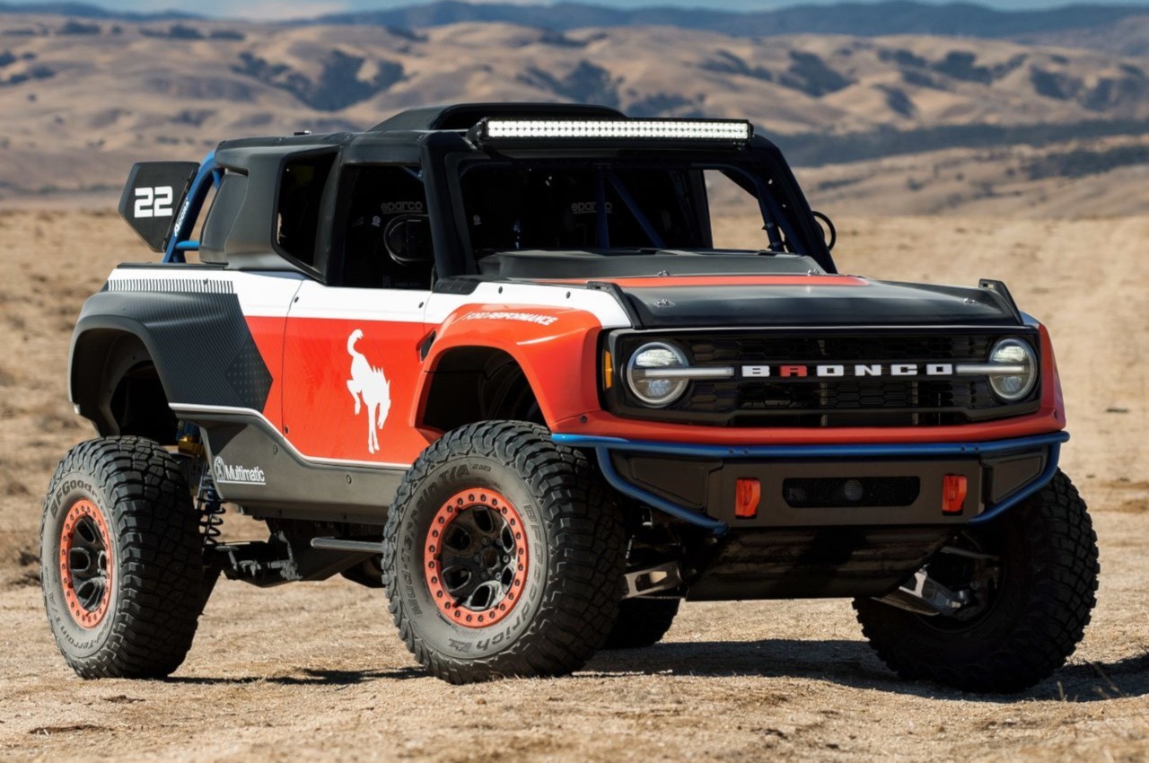 Ford Bronco DR 2022: immagini ufficiali