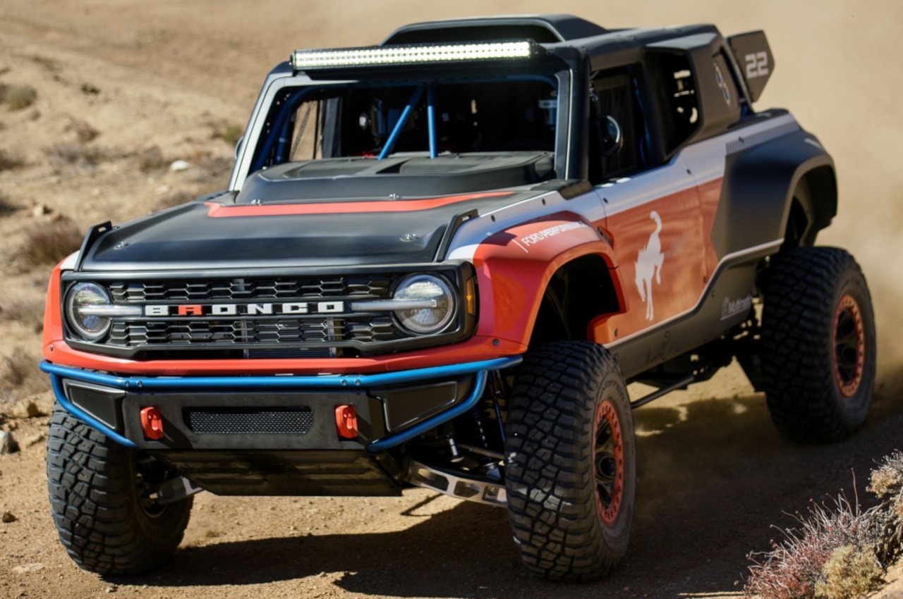 Ford Bronco DR 2022: immagini ufficiali