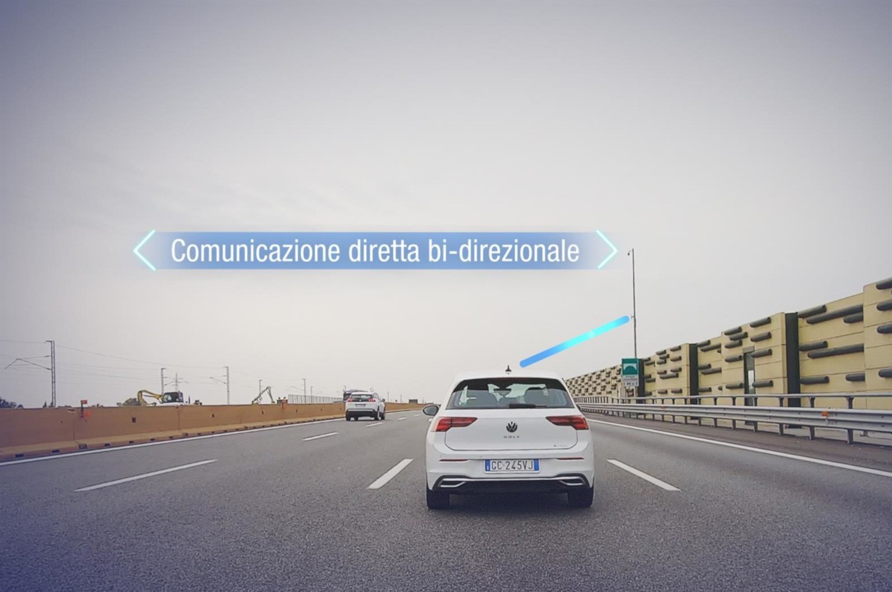 Volkswagen Golf: test di guida auto connessa sulla A4 Torino-Milano