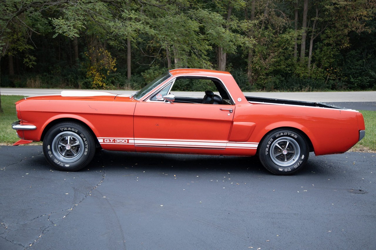 Ford Mustang 1966 trasformata pickup