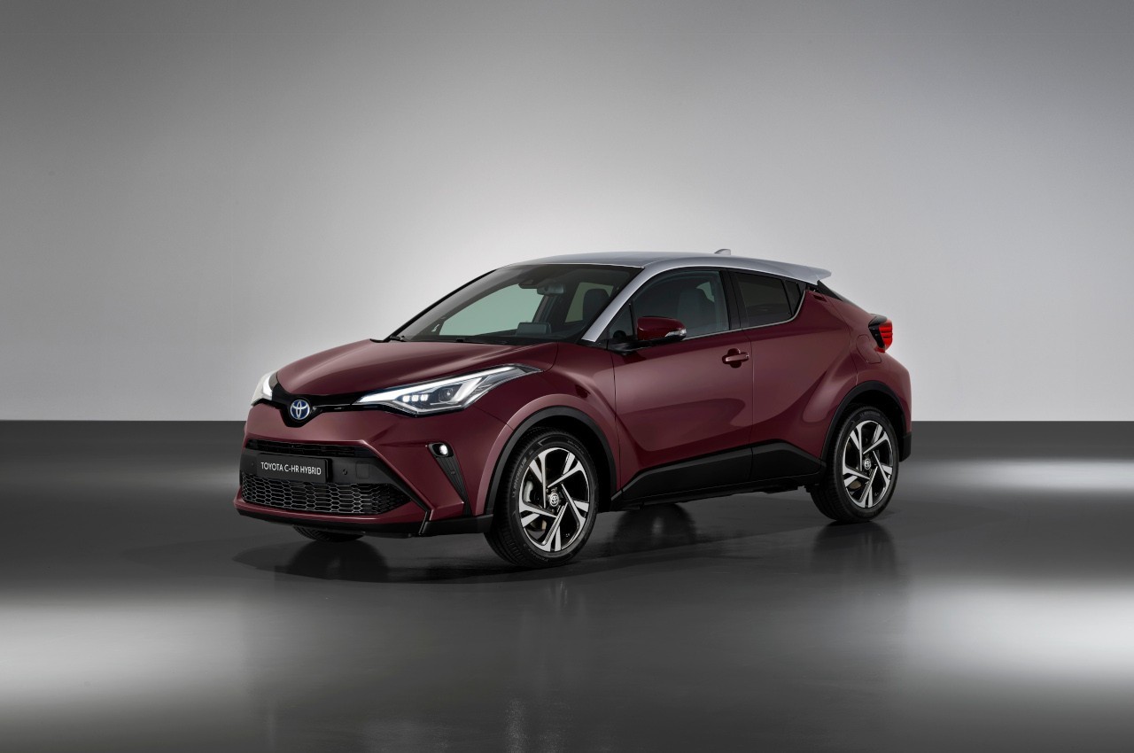 Toyota C-HR 2022: immagini ufficiali