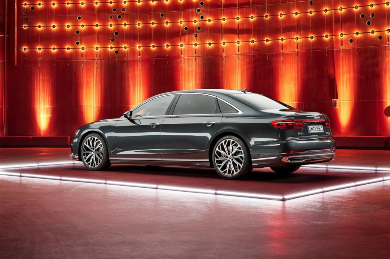 Audi A8 2022: immagini ufficiali