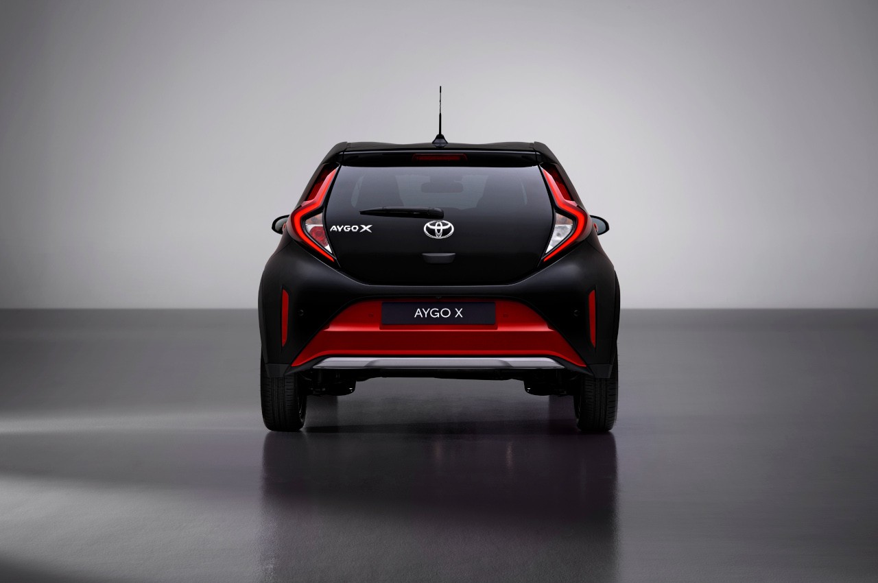 Toyota Aygo X 2022: immagini ufficiali