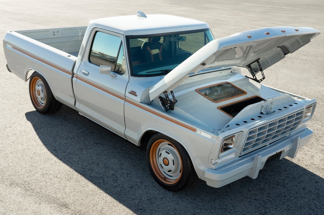 Ford F-100 Eluminator Concept 2021: immagini ufficiali