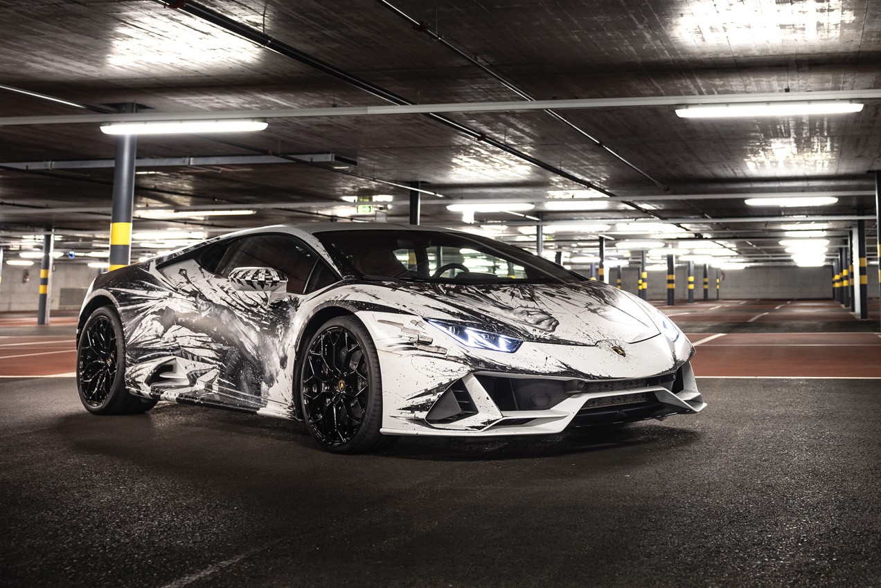 Minotauro: la Lamborghini Huracan Evo dipinta da Paolo Troilo