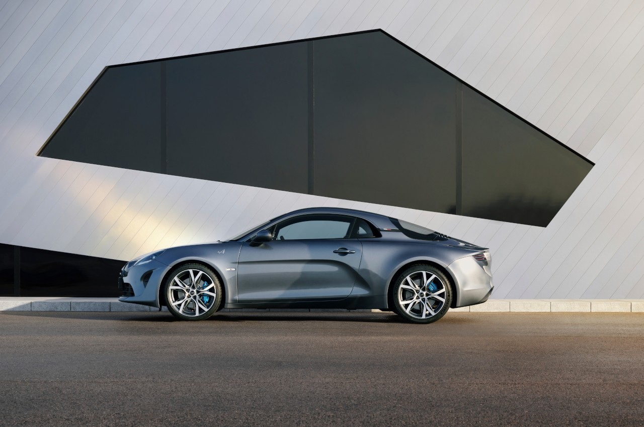 Alpine A110, A110GT e A110S 2022: immagini ufficiali