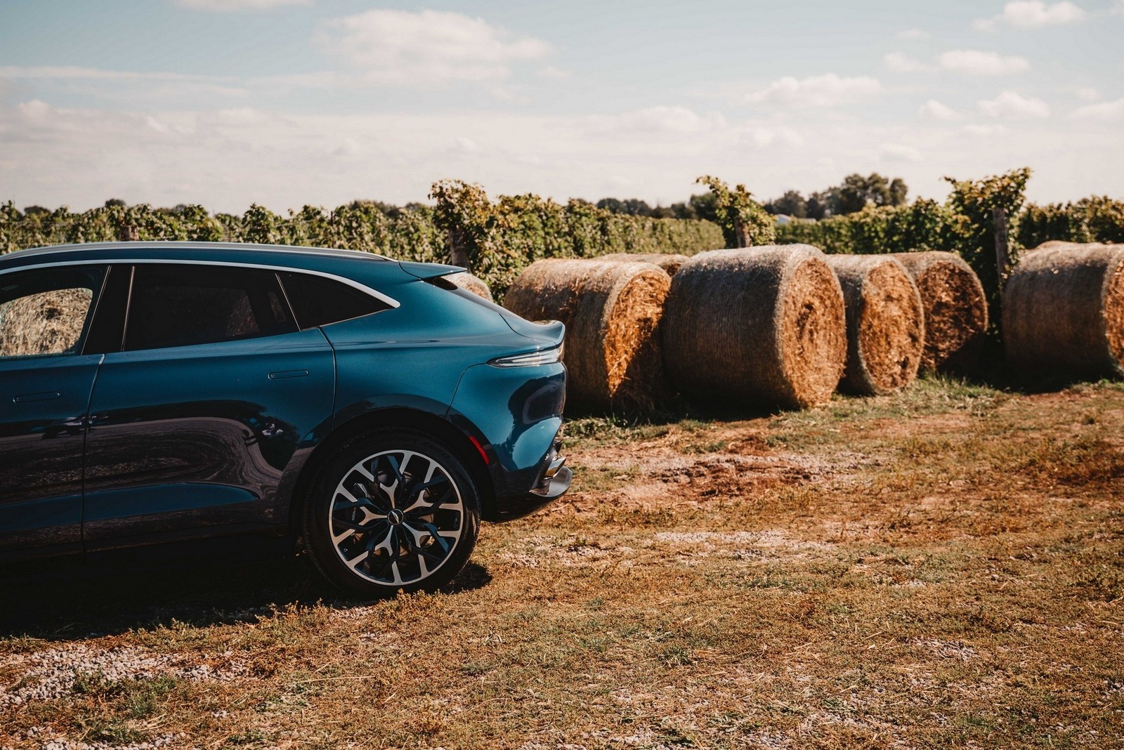 Aston Martin DBX Great Lakes Edition