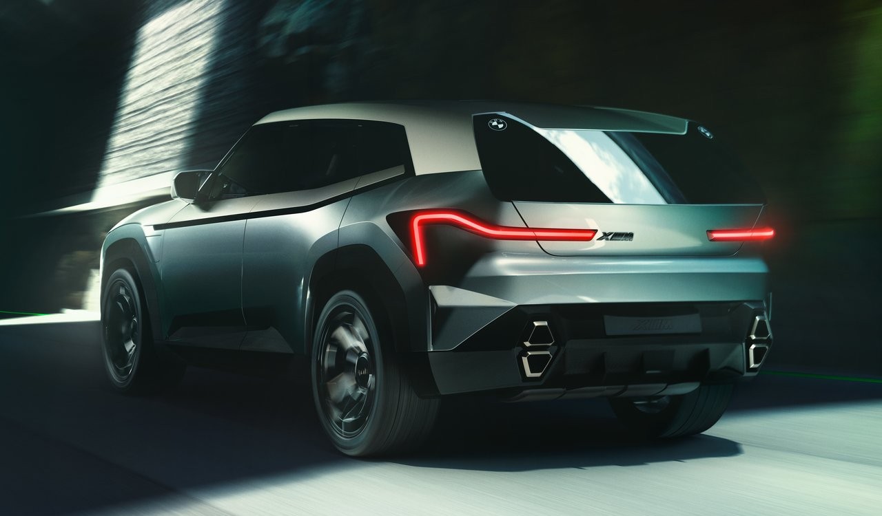 BMW Concept XM: le immagini ufficiali