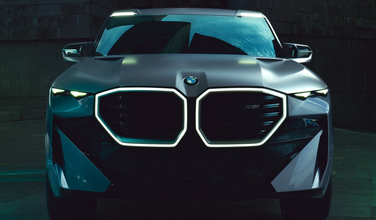 BMW Concept XM: le immagini ufficiali