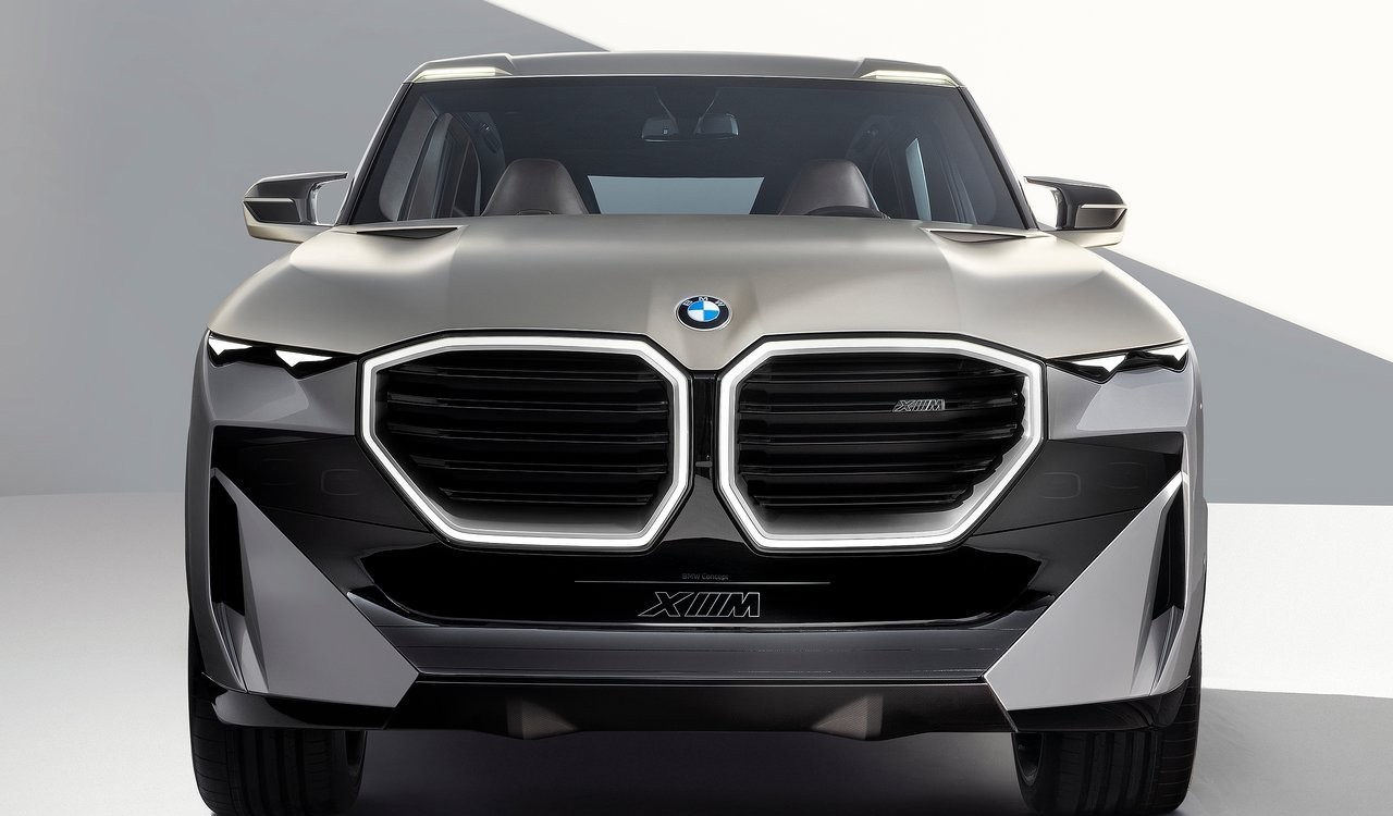 BMW Concept XM: le immagini ufficiali