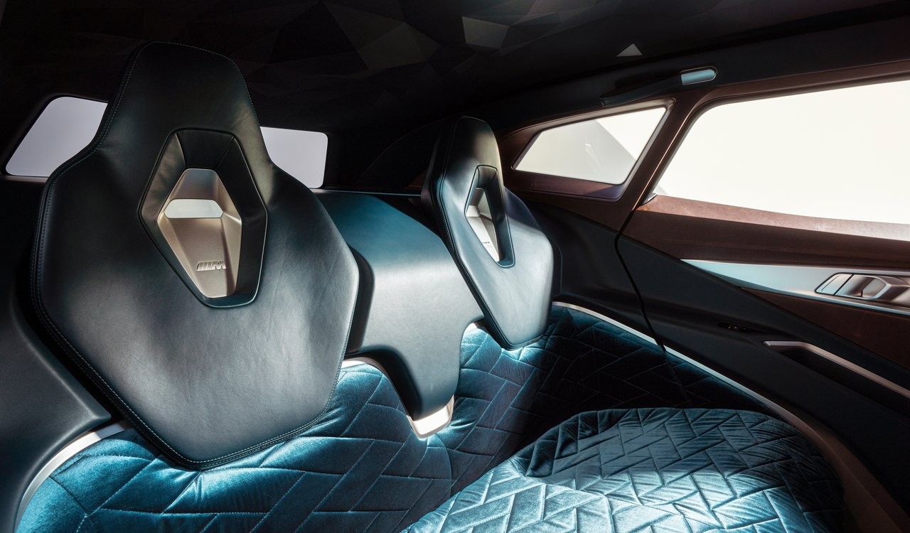 BMW Concept XM: le immagini ufficiali