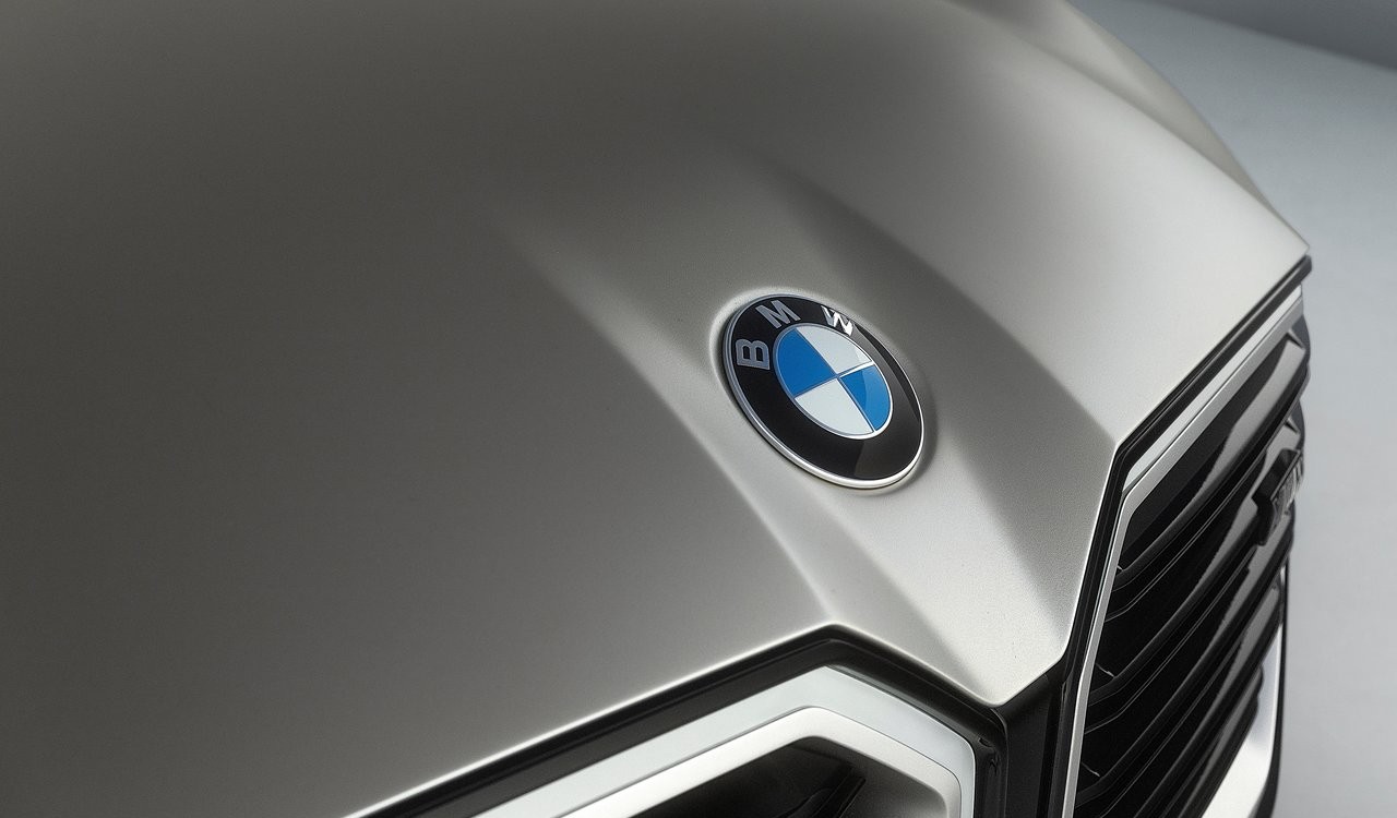 BMW Concept XM: le immagini ufficiali