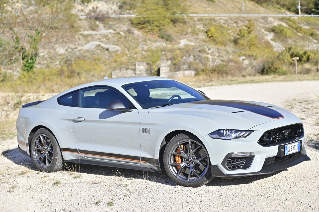 Ford Mustang Mach-1: la prova su strada