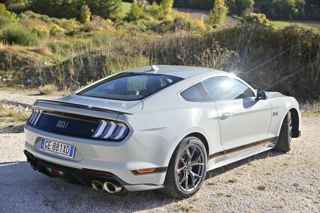 Ford Mustang Mach-1: la prova su strada