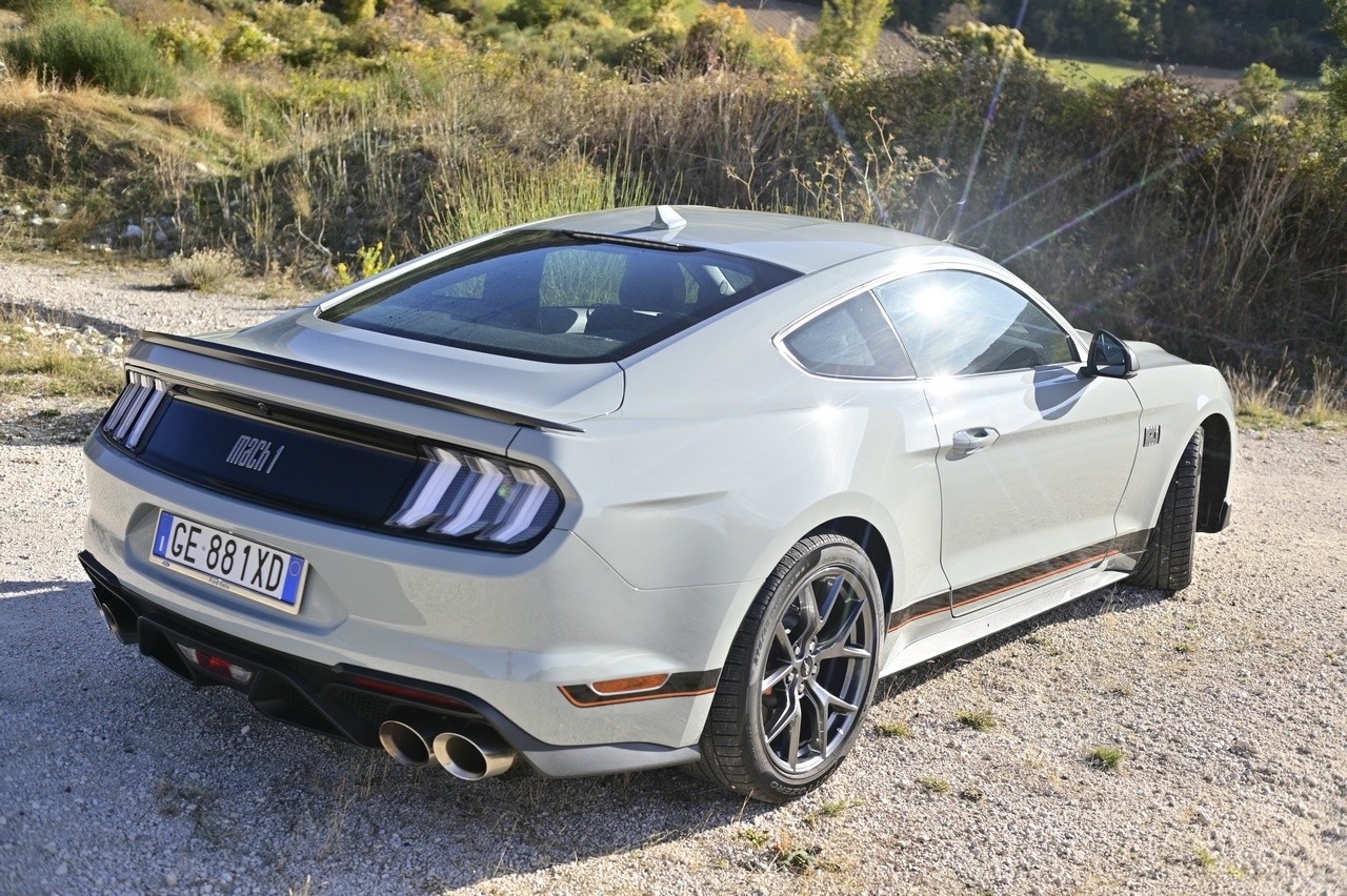 Ford Mustang Mach-1: la prova su strada