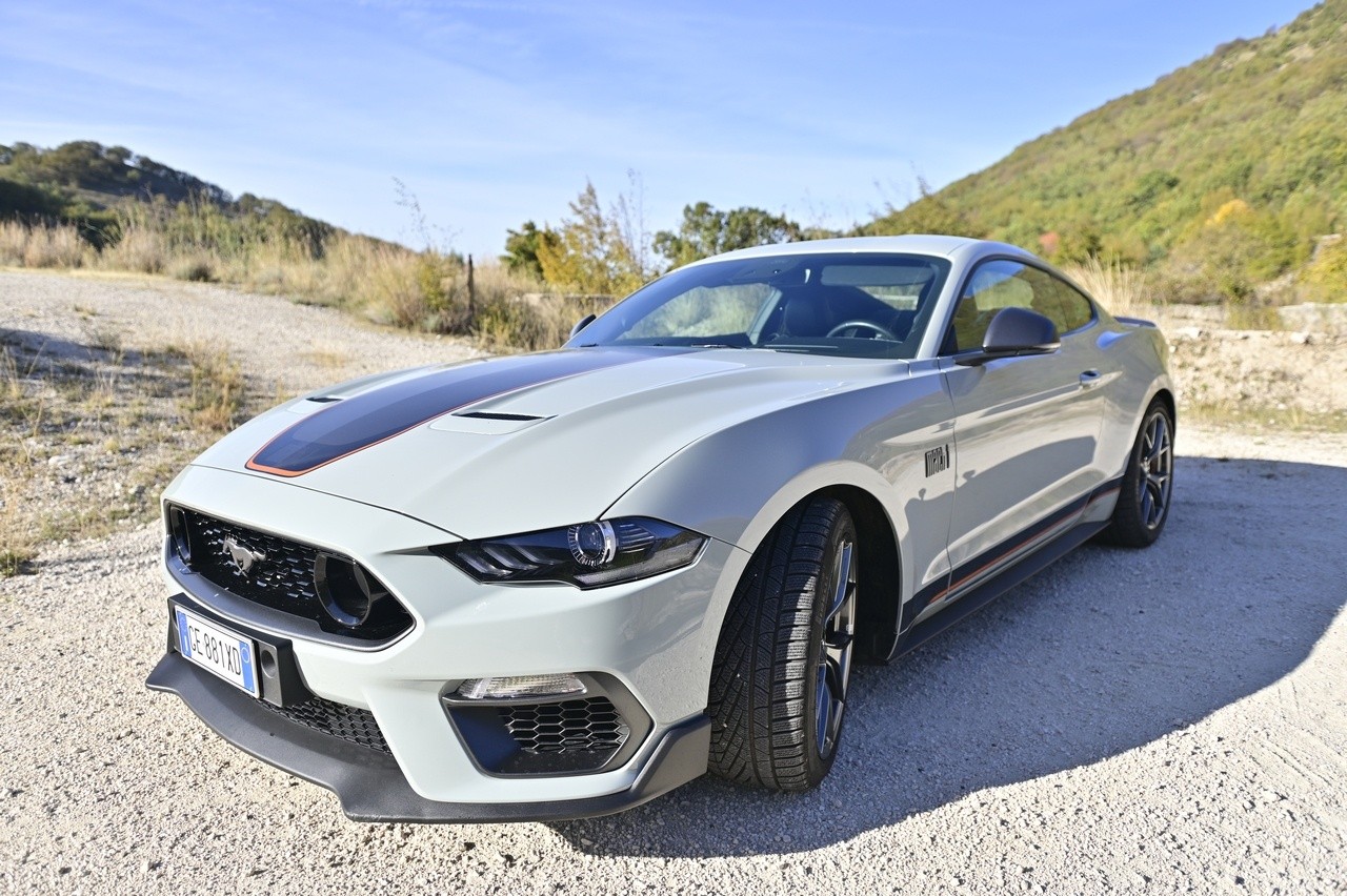 Ford Mustang Mach-1: la prova su strada