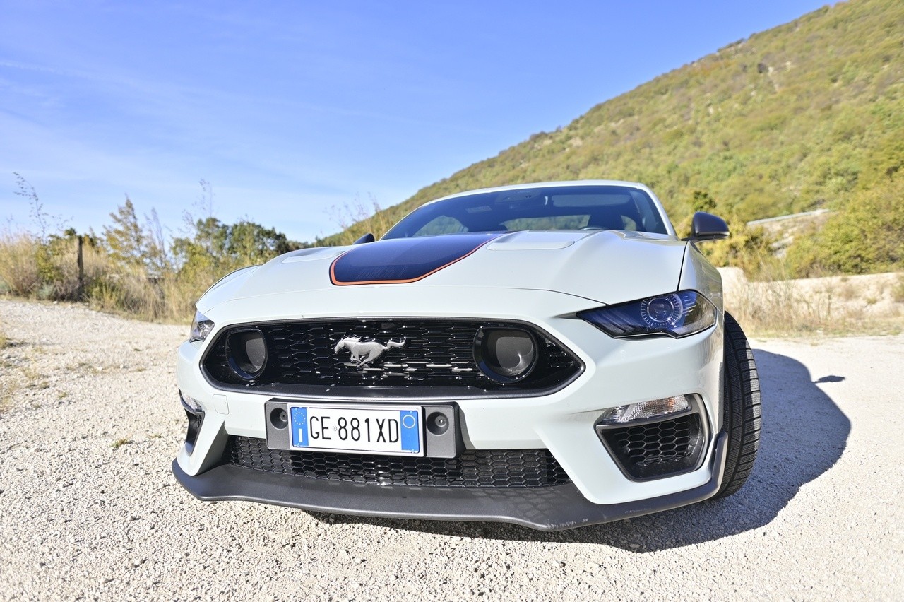 Ford Mustang Mach-1: la prova su strada