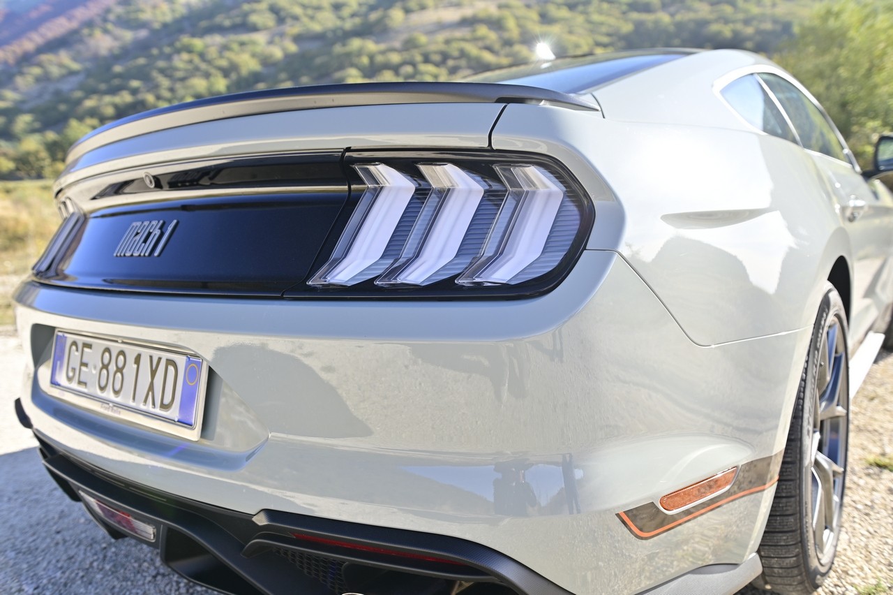 Ford Mustang Mach-1: la prova su strada