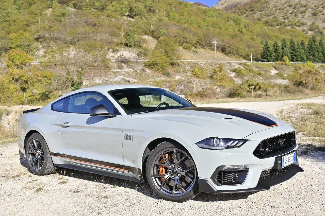 Ford Mustang Mach-1: la prova su strada