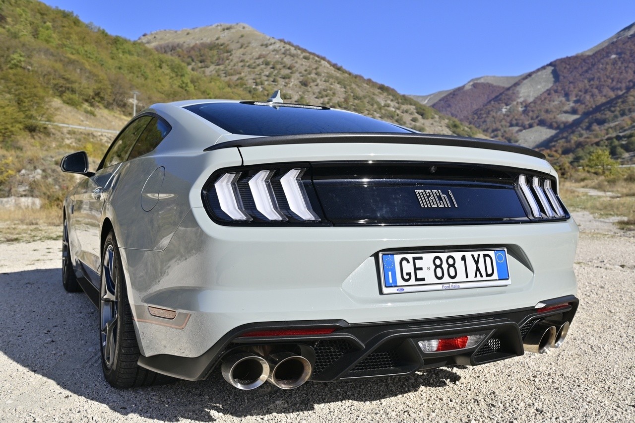 Ford Mustang Mach-1: la prova su strada