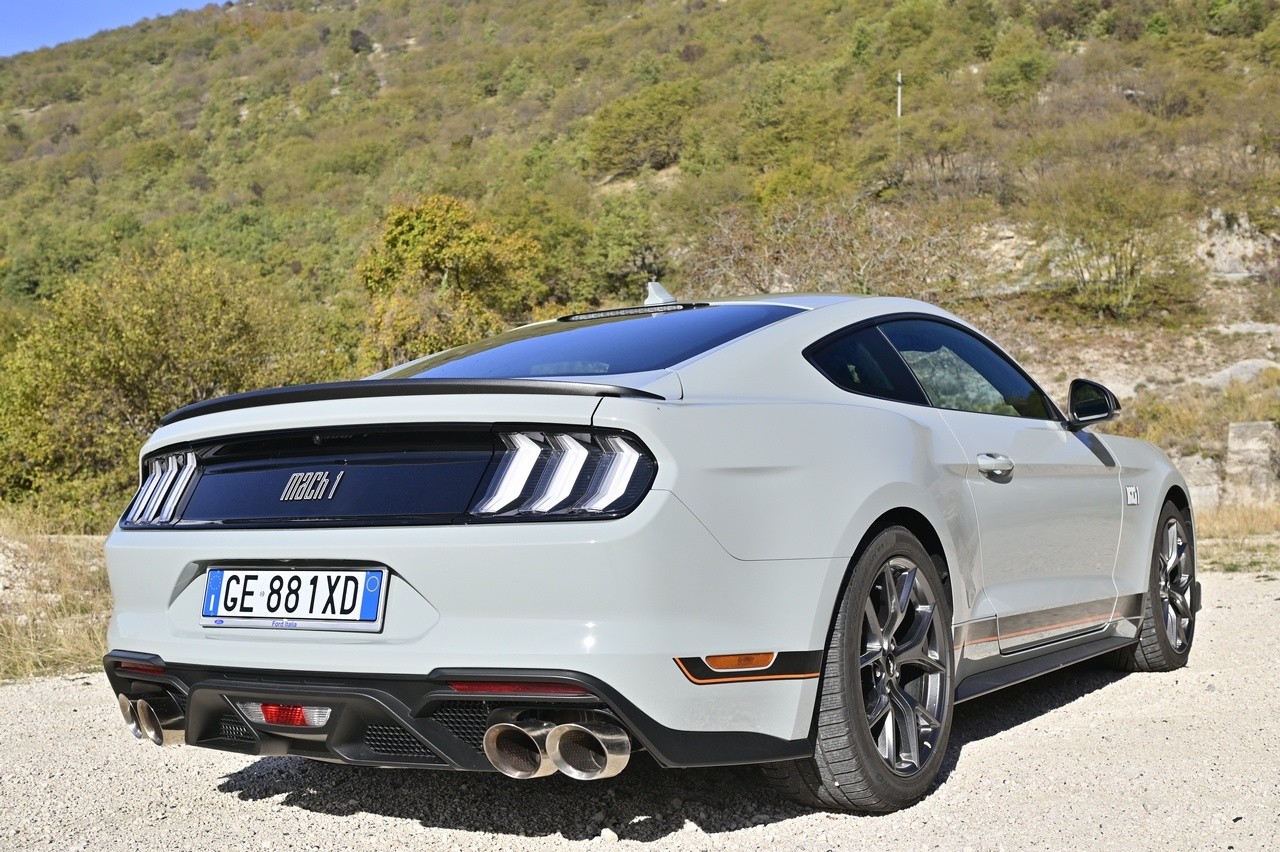 Ford Mustang Mach-1: la prova su strada