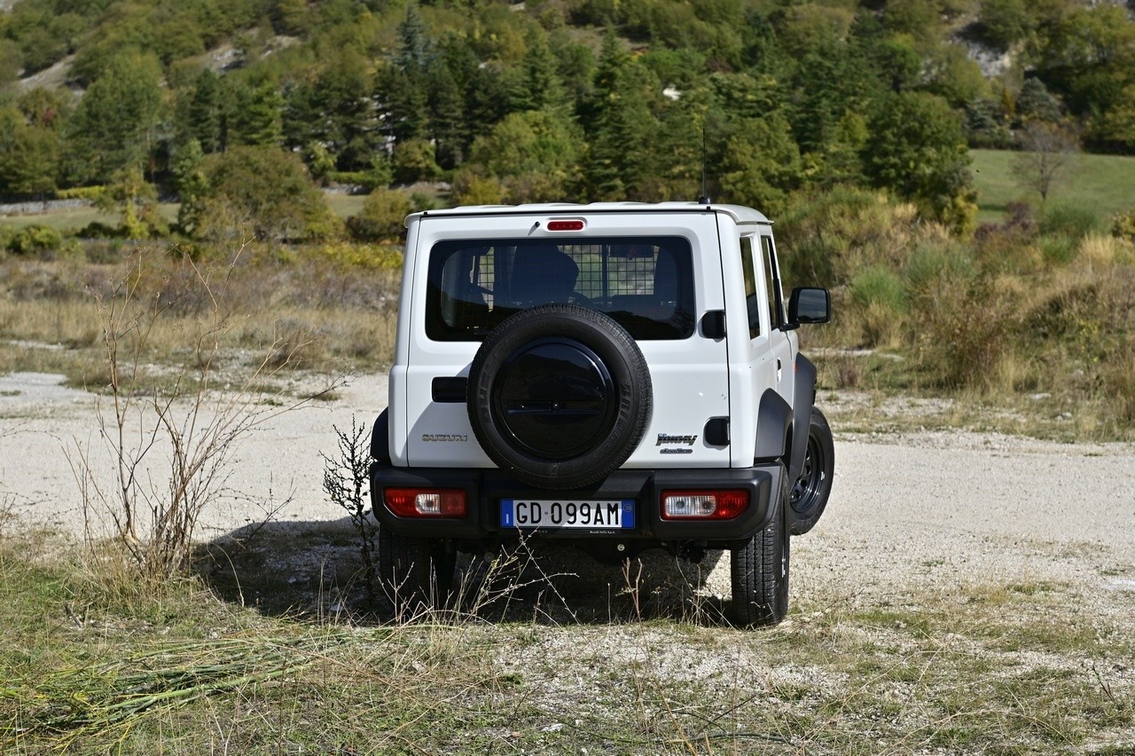 Suzuki Jimny Pro: prova su strada