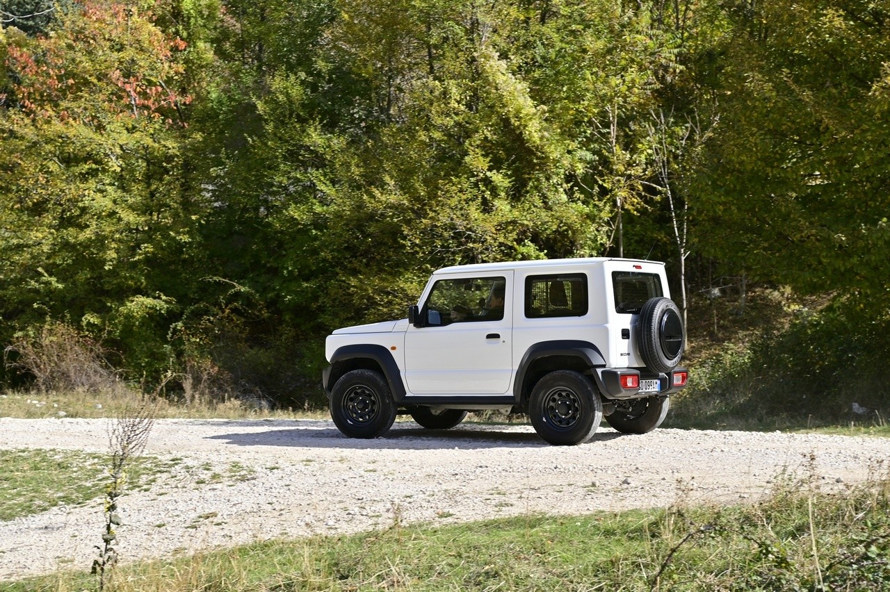 Suzuki Jimny Pro: prova su strada