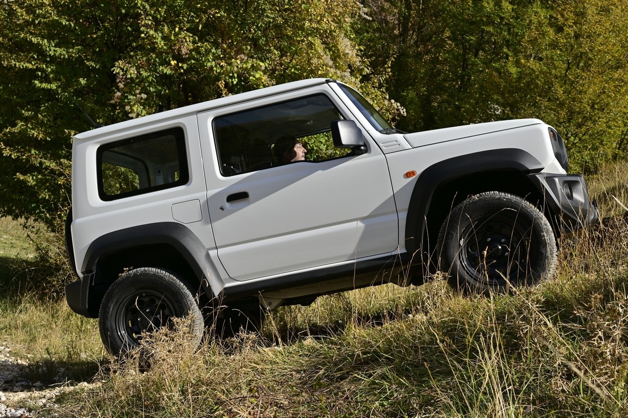 Suzuki Jimny Pro: prova su strada