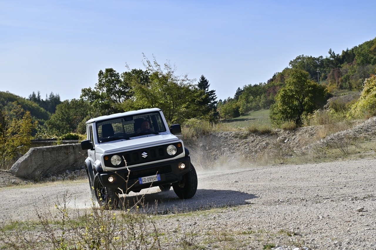 Suzuki Jimny Pro: prova su strada