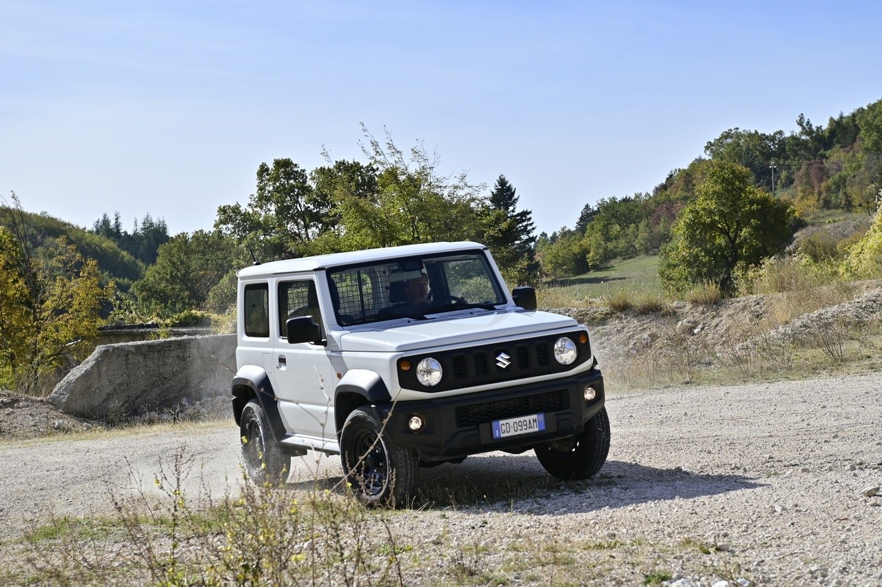 Suzuki Jimny Pro: prova su strada