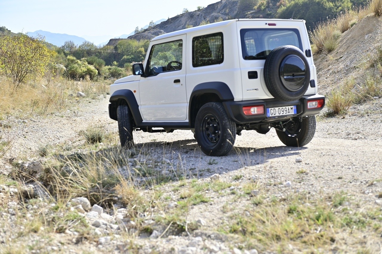 Suzuki Jimny Pro: prova su strada