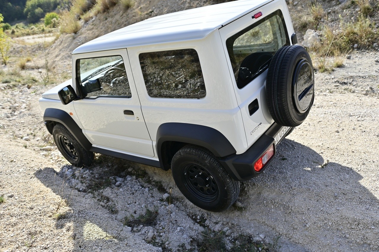 Suzuki Jimny Pro: prova su strada