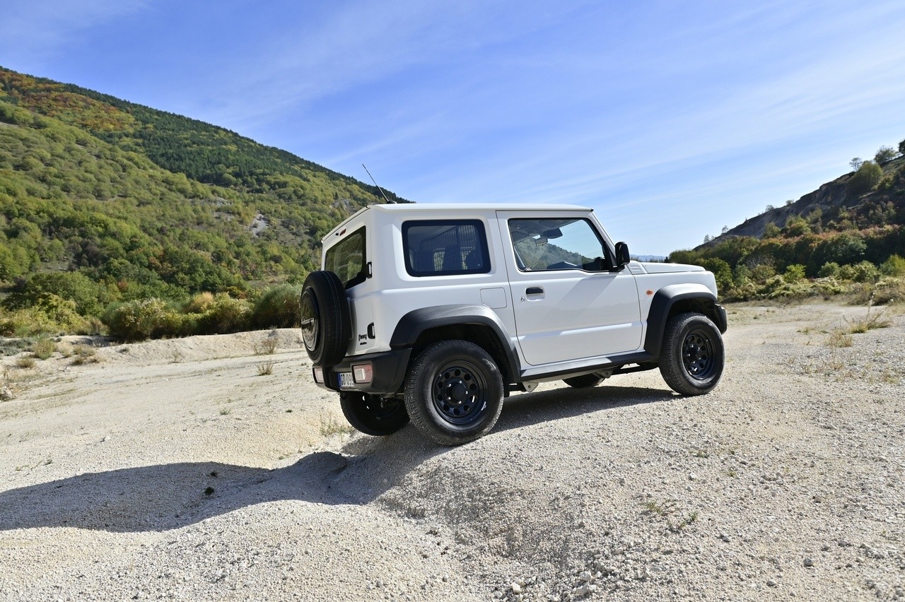 Suzuki Jimny Pro: prova su strada