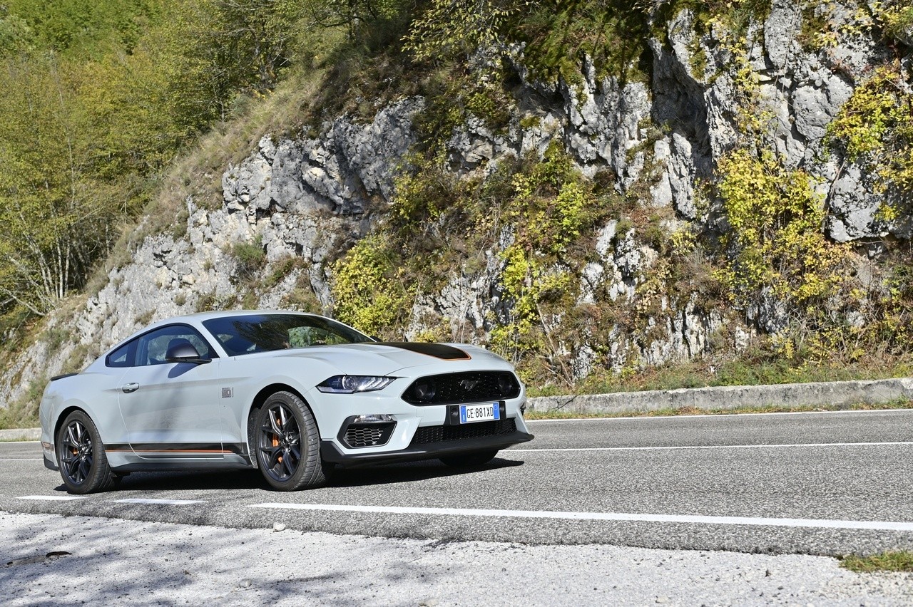 Ford Mustang Mach-1: la prova su strada