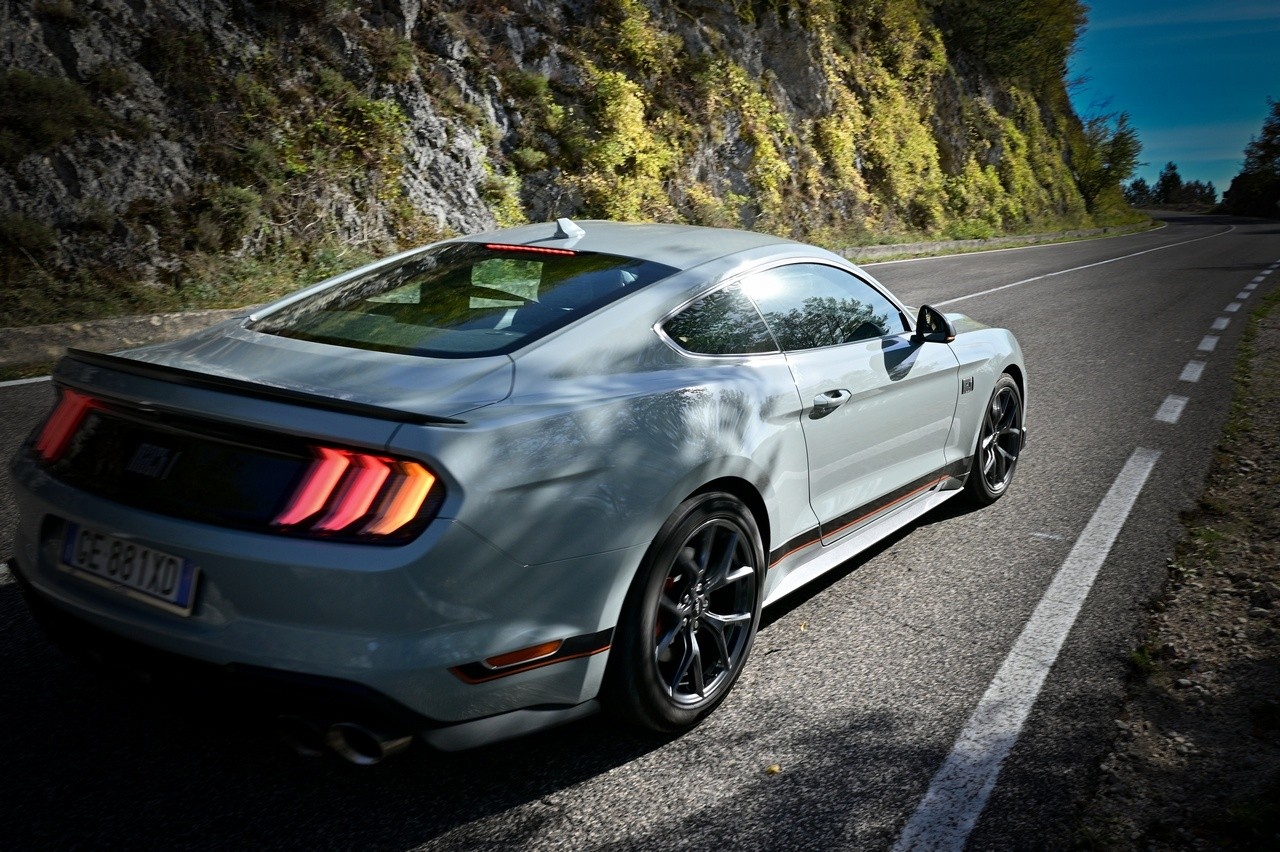 Ford Mustang Mach-1: la prova su strada