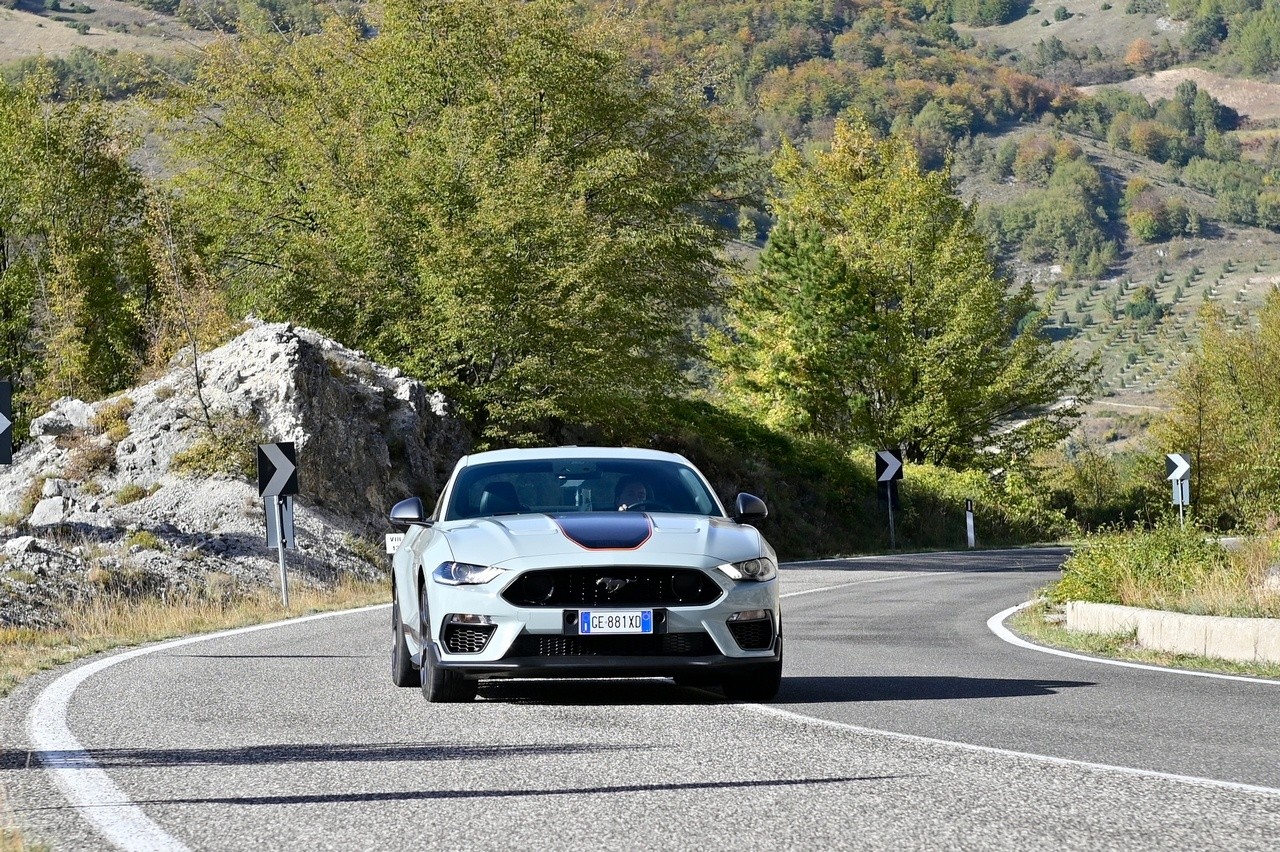 Ford Mustang Mach-1: la prova su strada