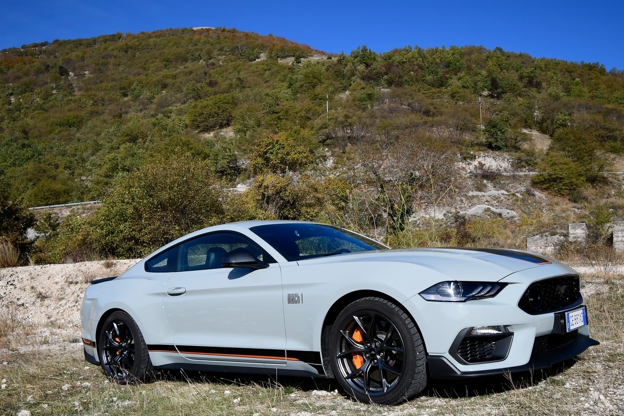 Ford Mustang Mach-1: la prova su strada