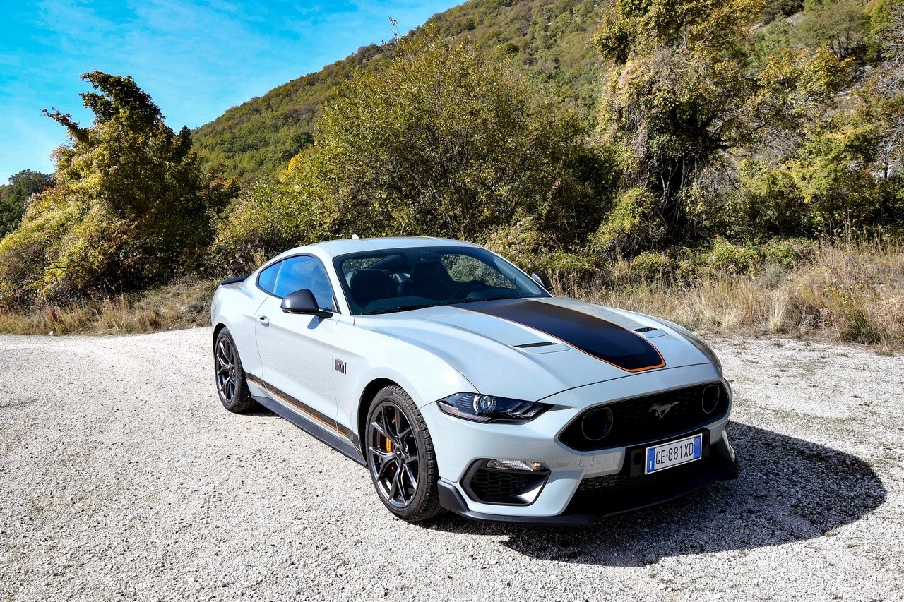 Ford Mustang Mach-1: la prova su strada