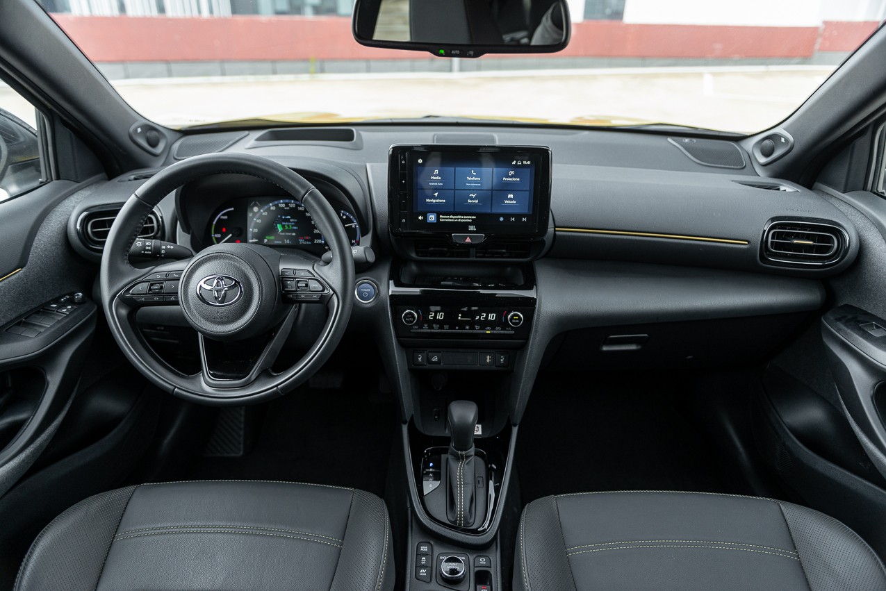 Toyota Yaris Cross: la prova su strada