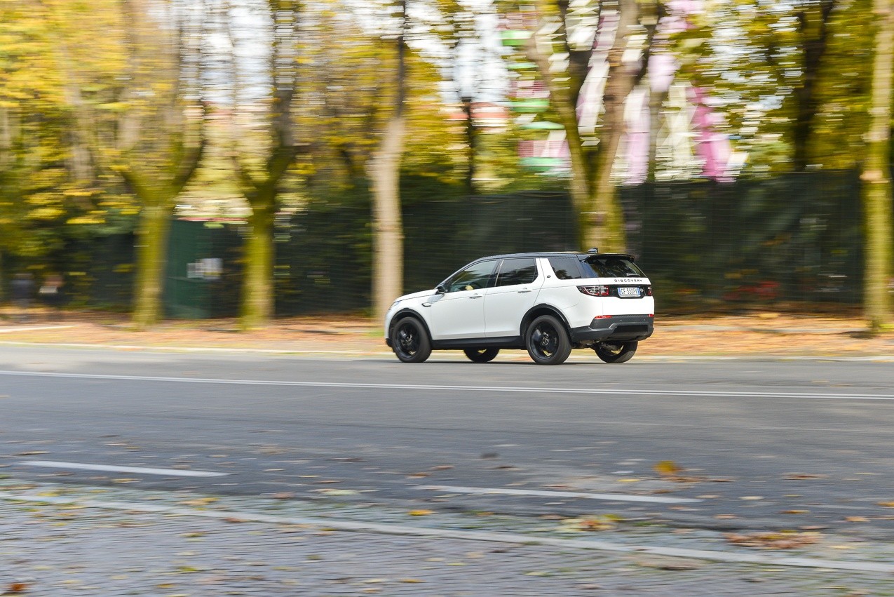 Land Rover Discovery Sport 2.0 TD4: la prova su strada