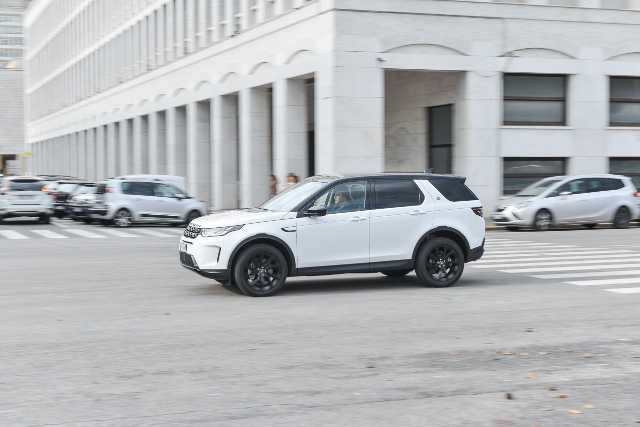 Land Rover Discovery Sport 2.0 TD4: la prova su strada