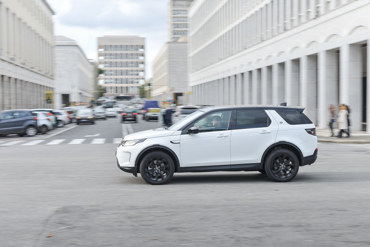 Land Rover Discovery Sport 2.0 TD4: la prova su strada