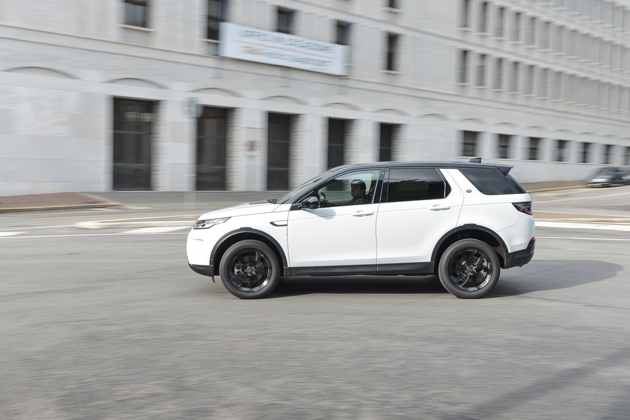 Land Rover Discovery Sport 2.0 TD4: la prova su strada