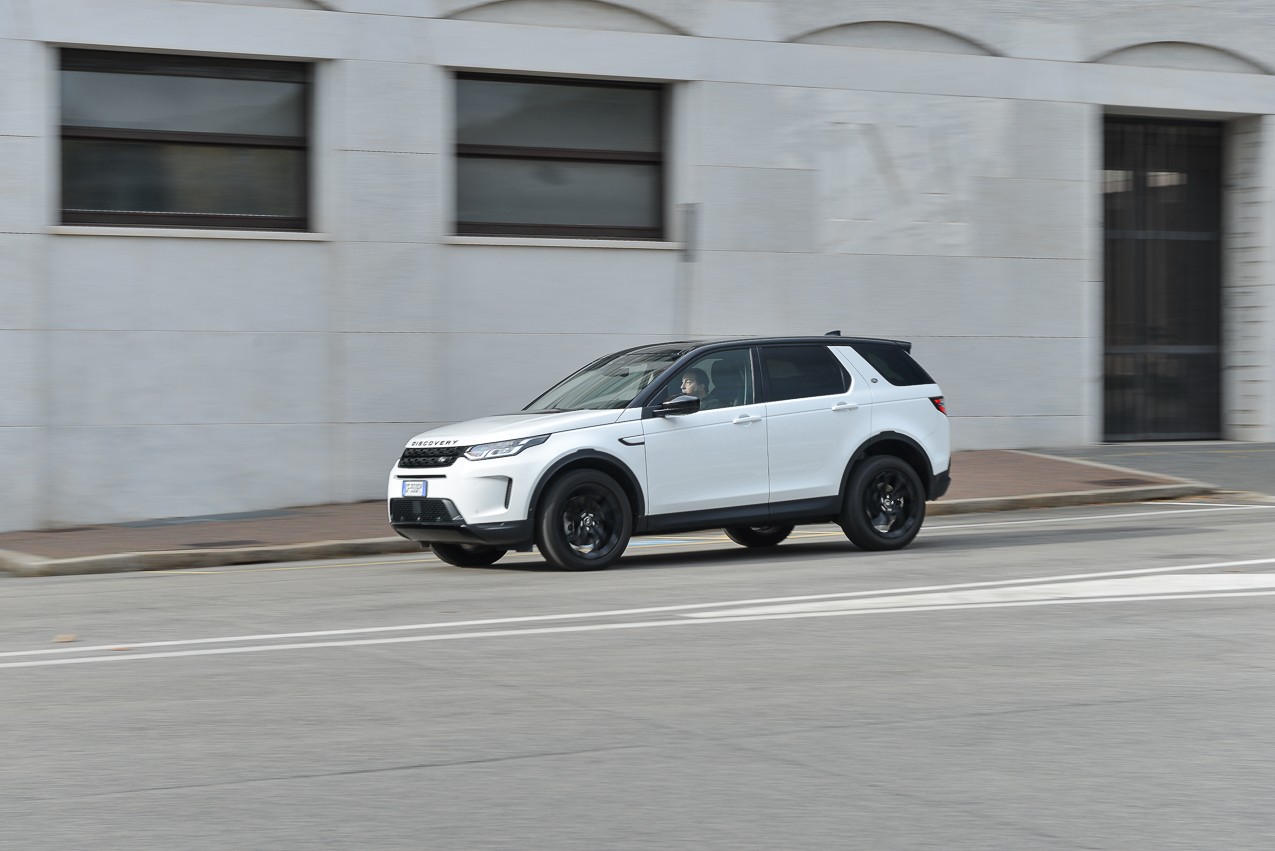 Land Rover Discovery Sport 2.0 TD4: la prova su strada