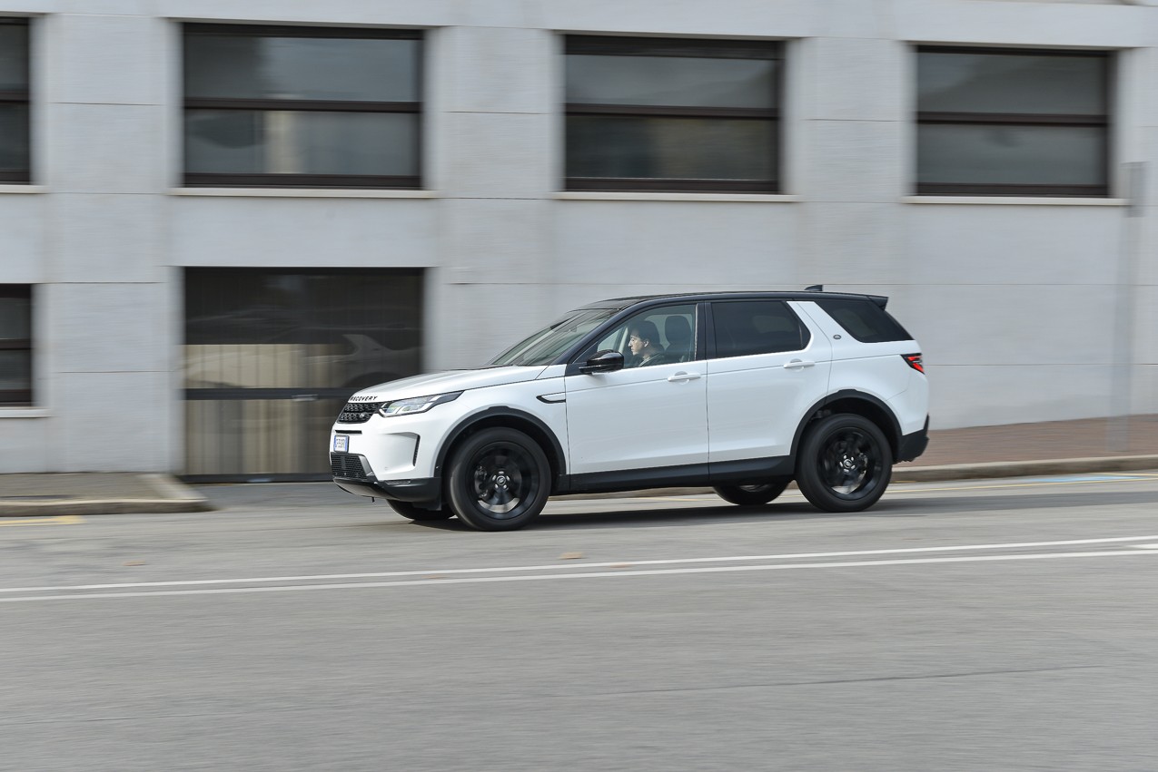 Land Rover Discovery Sport 2.0 TD4: la prova su strada