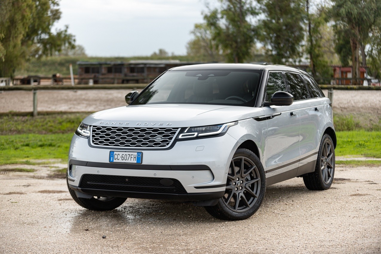 Range Rover Velar P400e: la prova su strada