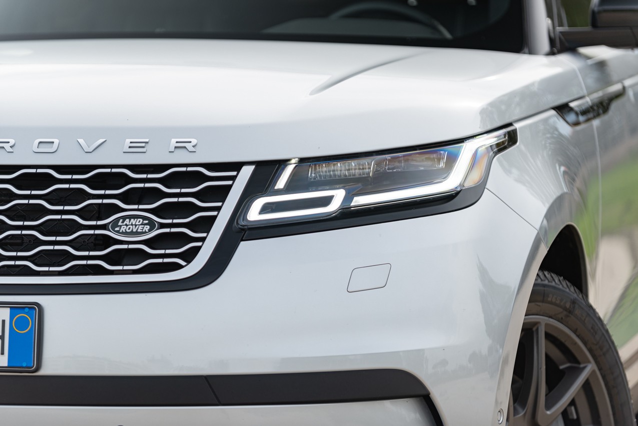 Range Rover Velar P400e: la prova su strada