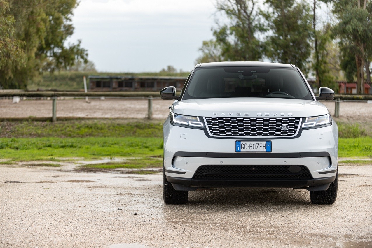 Range Rover Velar P400e: la prova su strada