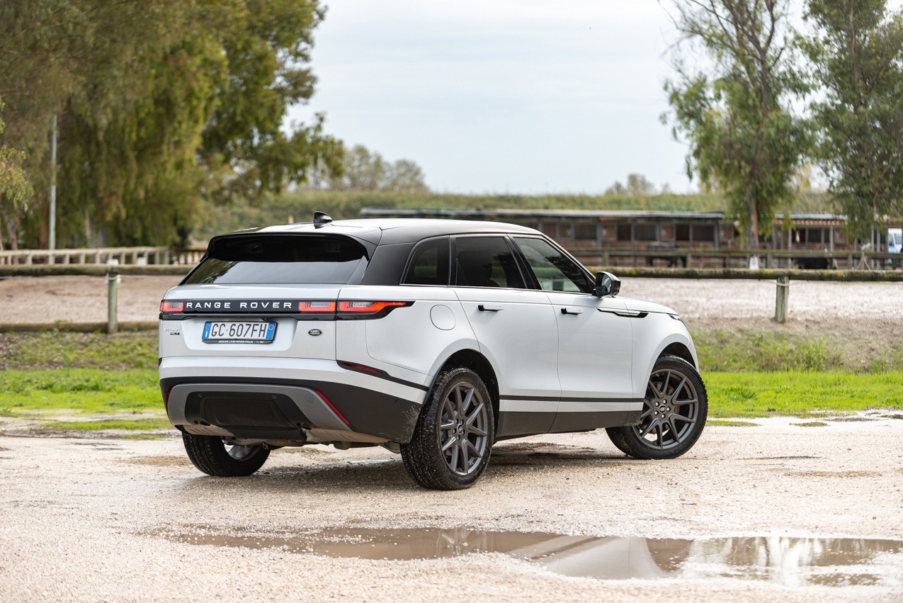 Range Rover Velar P400e: la prova su strada