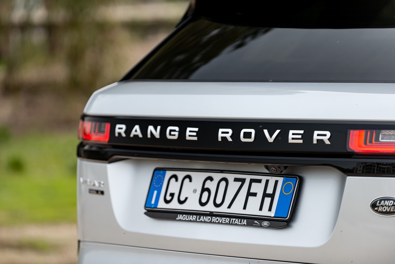 Range Rover Velar P400e: la prova su strada